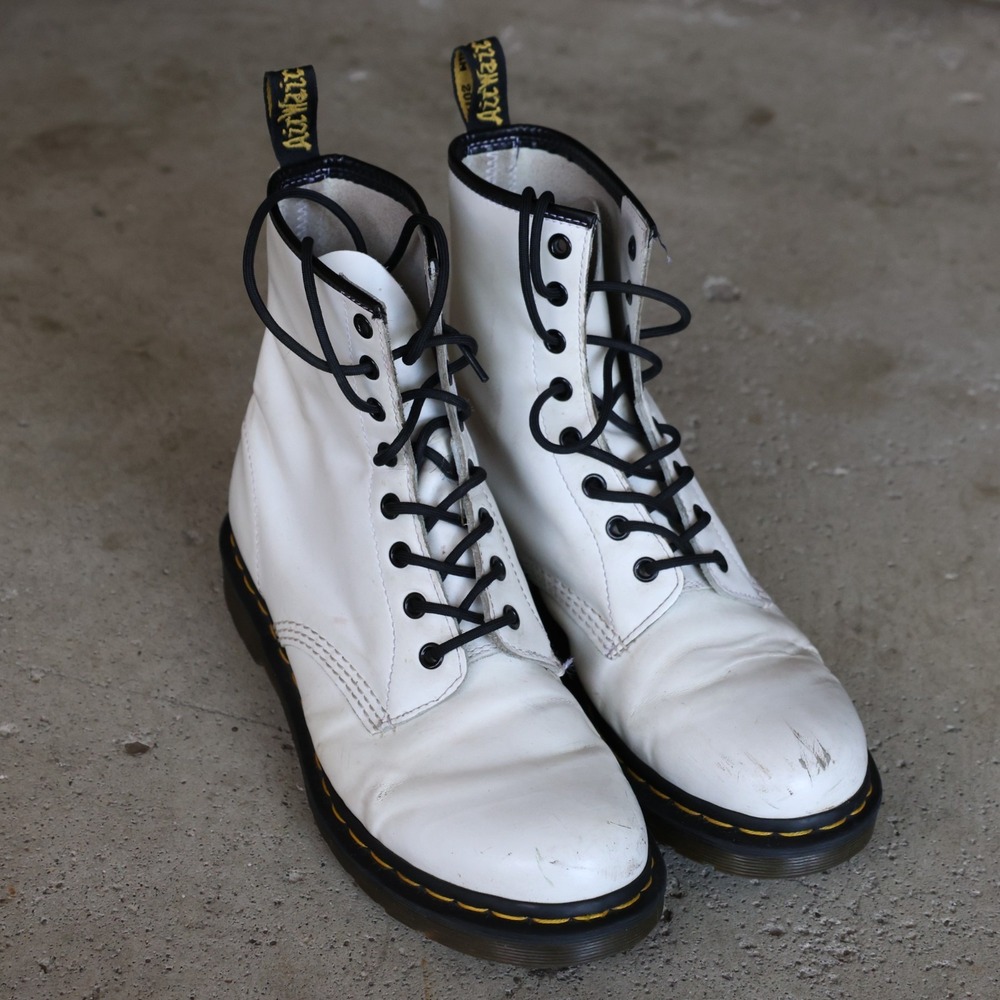 Dr Martens 1460 White Smooth Leather 8 Eye Combat Boots Womens Size 10
